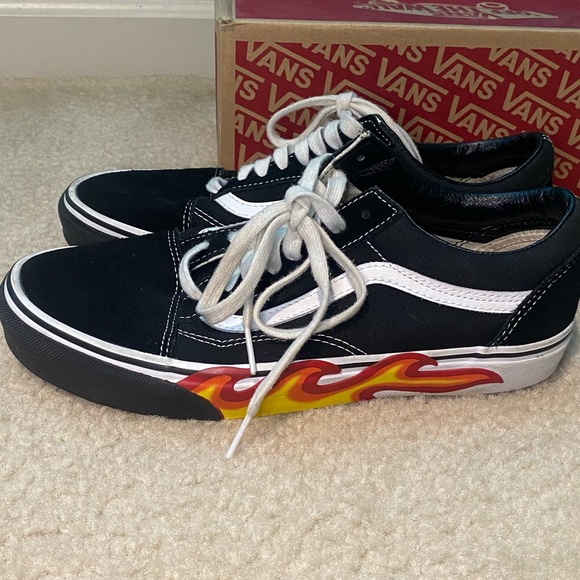 Vans- Old Skool ( Flame Cut Out) Black/ Tru🔥 - Picture 2 of 4